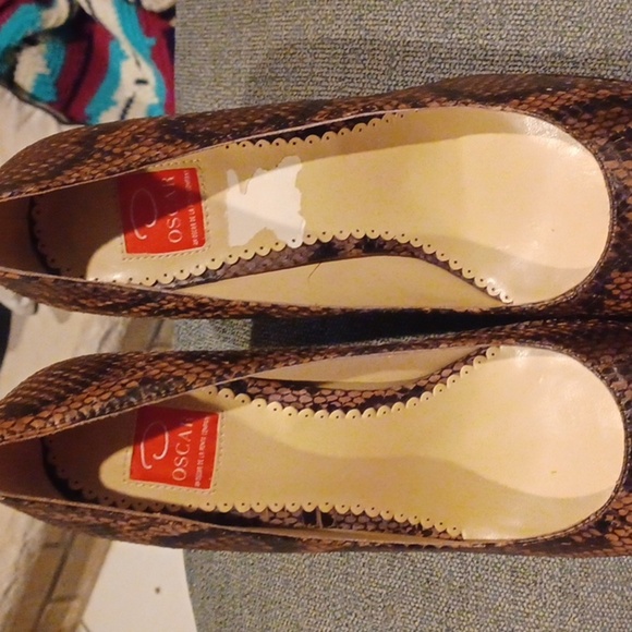 Oscar de la Renta snakeskin heels, sz 8, like new, never worn - Picture 6 of 7